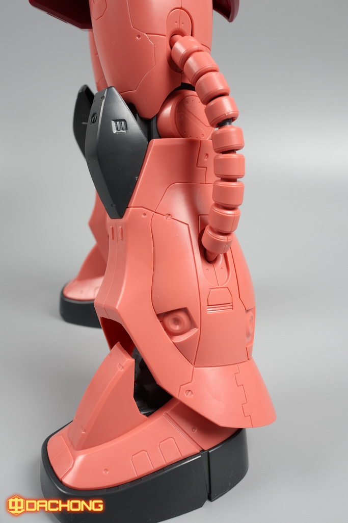 1/48 Mega Size MS-06S Char's Zaku II