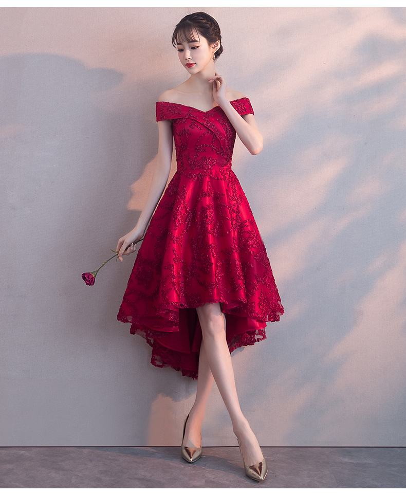 ชุดราตรี หน้าสั้นหลังยาว โอบไหล่ สีแดงไวน์ **ซิปหลัง**