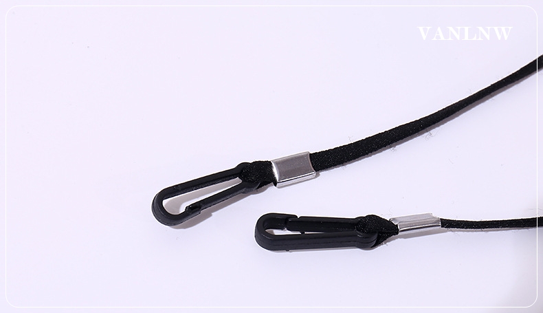สายคล้องหน้ากากอนามัย MASK STRAPS BLACK/GUNMETAL สายคล้องแมส สำหรับผู้ใหญ่/เด็ก สายปรับระดับ คล้องคอได้ ใช้งานสะดวก