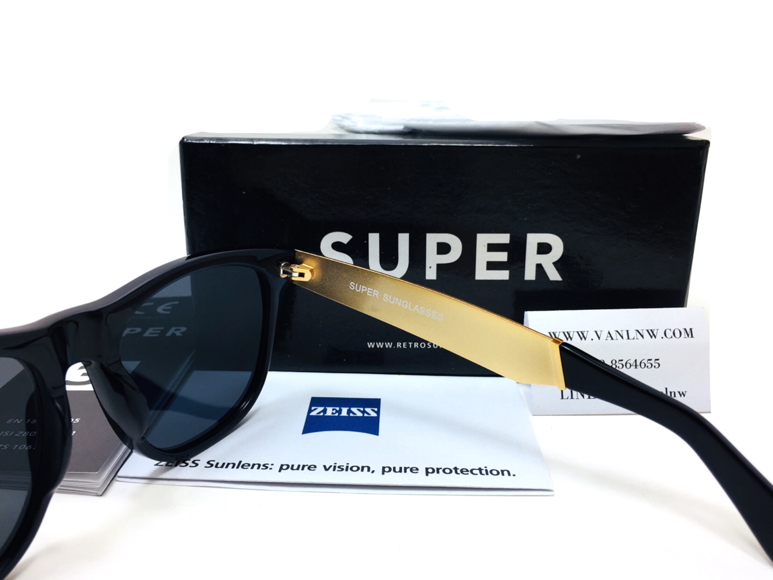 แว่นกันแดด SUPER Basic Francis Black & Gold 55-17 145 <ดำ-ขาทอง>