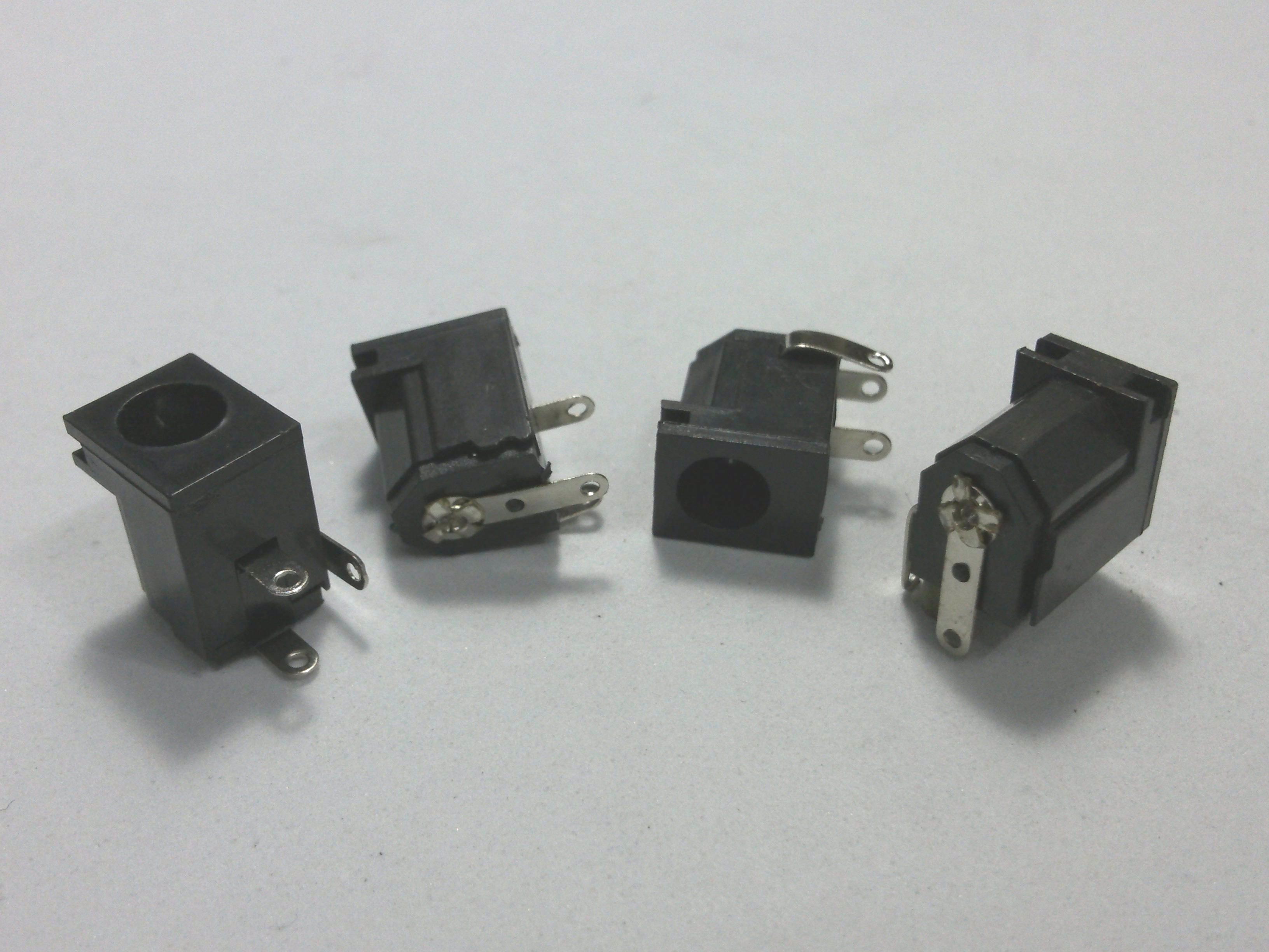 J.ADAPTOR 2.1MM.แบบเหลี่ยมมีร่อง
