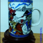 แก้วเซรามิกMugจีน ลายสามก๊ก (เล่าปี่ กวนอู เตียวหุยสาบานในสวนท้อ)