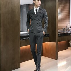 สูท,ชุดสูทเจ้าบ่าว,สูทผู้ชาย สีเทา กระดุม 6 เม็ด สูท+กั๊ก+กางเกง พร้อมส่ง M