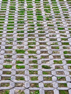 บล็อกปูหญ้า ขนาด 25x40x8 ซม. **ราคานี้สำหรับเต็มเที่ยว 700 ก้อน รับเอง **ราคานี้ยังไม่รวมค่าขนส่ง ค่าจัดส่งคิดตามระยะทาง